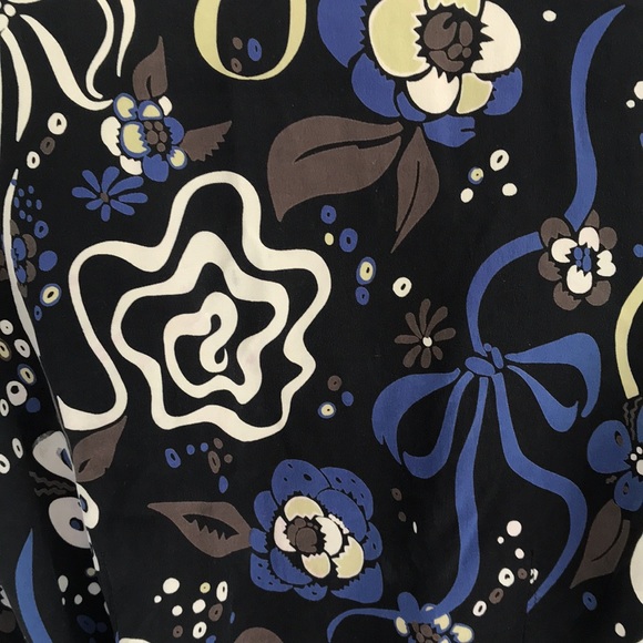 Emanuel Ungaro Silk Wrap - Picture 5 of 6